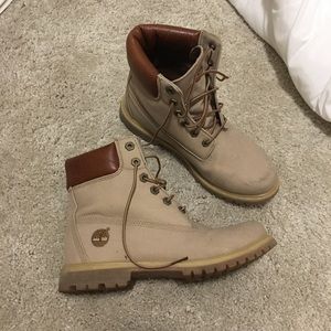 Tan Canvas Timberland boots (8.5)